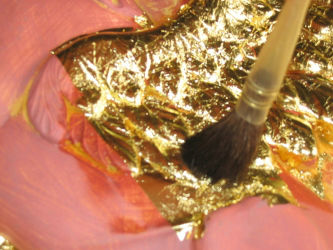 Plantea de la hoja de oro